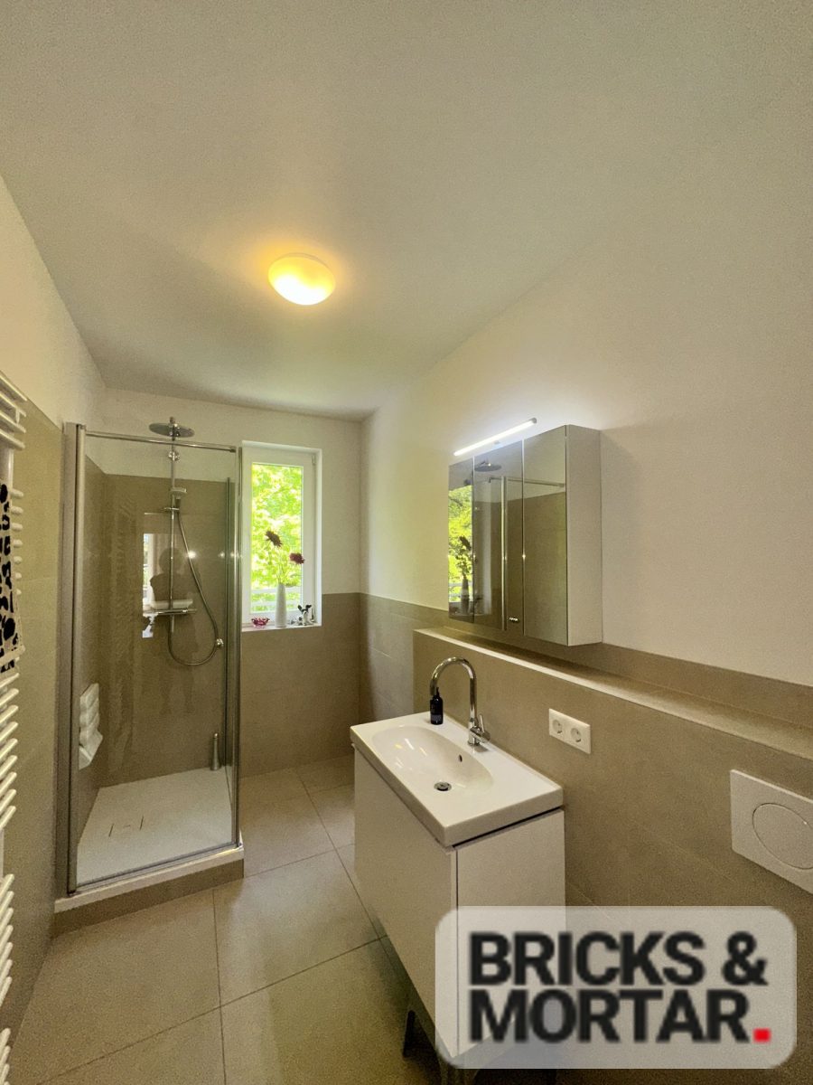Immobilienangebot - Dresden - Alle - tolle 2 Zimmer Penthousewohnung in beliebten Stadtteil Bühlau!
