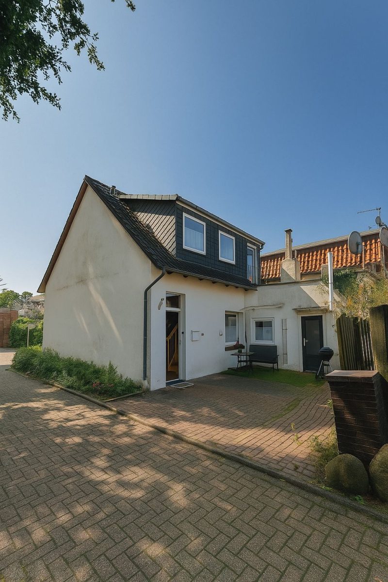 Immobilienangebot - Varel - Alle - Ein Zuhause mit Herz – klein, unabhängig und mitten in Varel