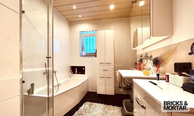 Immobilienangebot - Augsburg / Lechhausen - Alle - TOP-gepflegte 3,5 ZKB Maisonette mit Loggia und TG-Stellplatz - ruhige Wohnlage - Lechnähe-