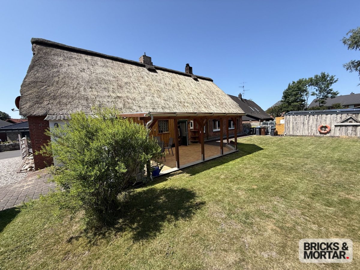 Immobilienangebot - Hohn - Alle - Wohnen auf einer Ebene unter Reet