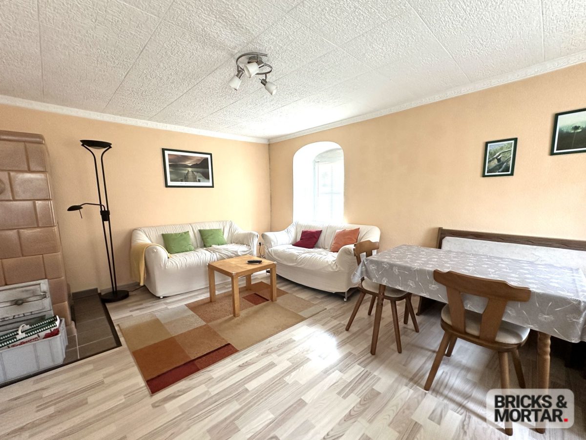 Immobilienangebot - Liebschützberg / Klötitz - Alle - Top für Familien & Generationen: 2 Wohneinheiten, 7 Zimmer, großer Garten & vieles mehr!