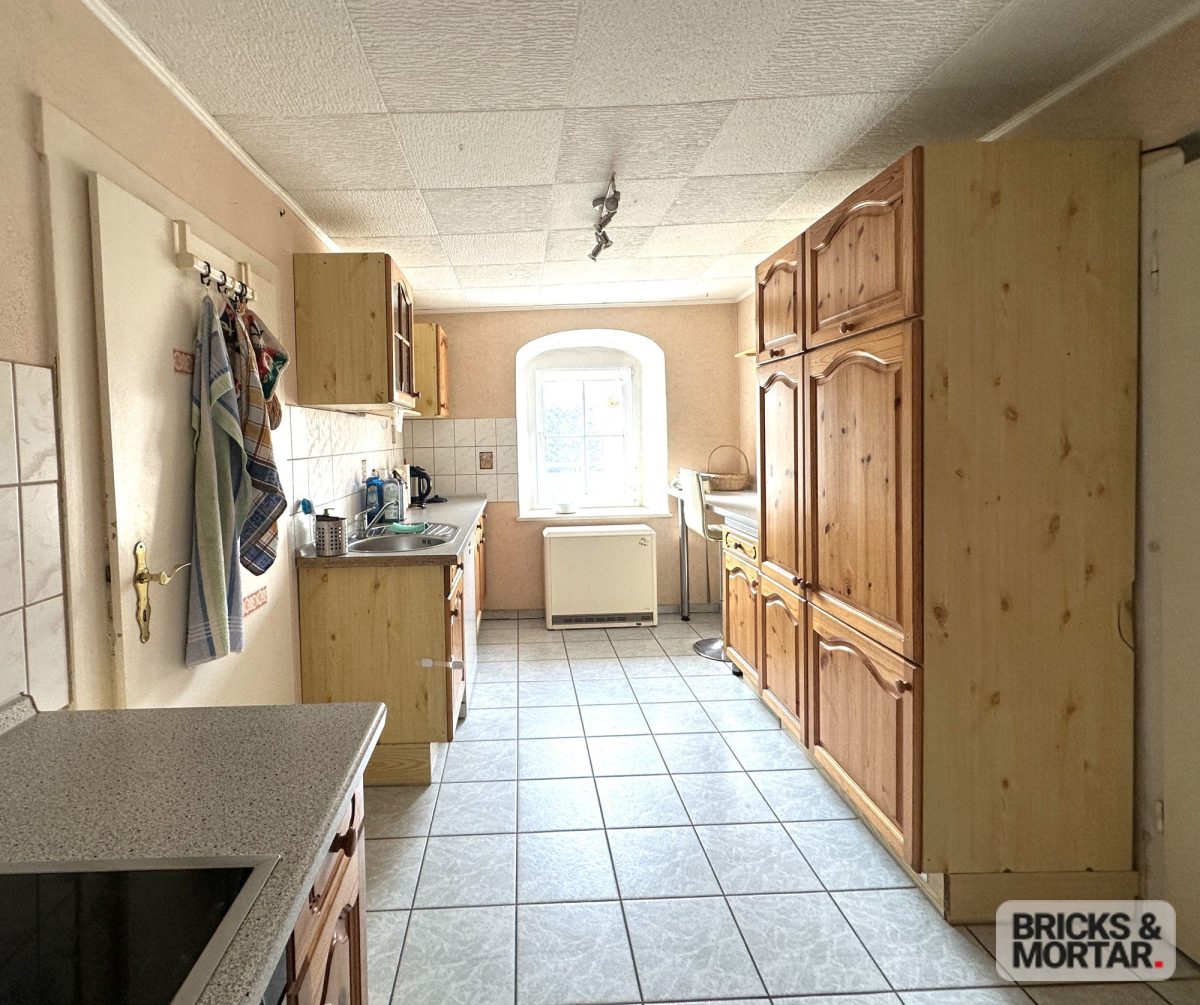 Immobilienangebot - Liebschützberg / Klötitz - Alle - Top für Familien & Generationen: 2 Wohneinheiten, 7 Zimmer, großer Garten & vieles mehr!