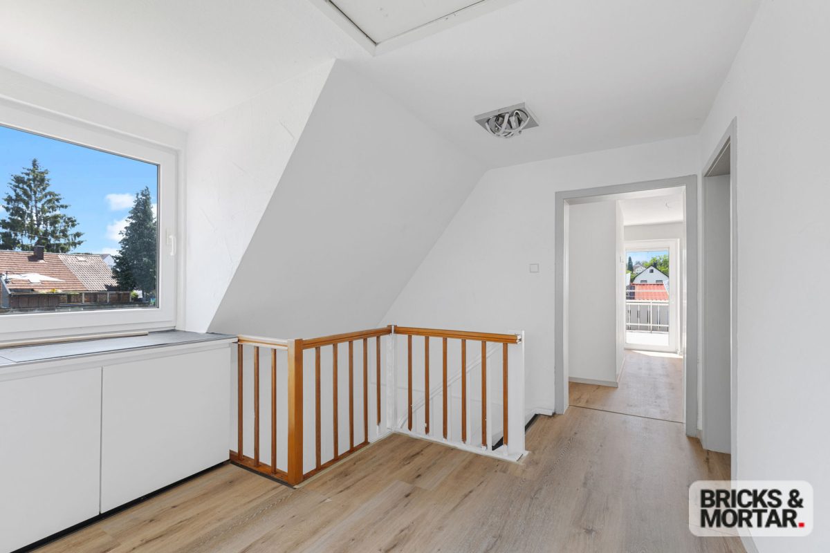 Immobilienangebot - Burgau - Alle - Grünes Wohnglück mit Dachterrasse - Einfamilienhaus mit Kaminofen & Garten