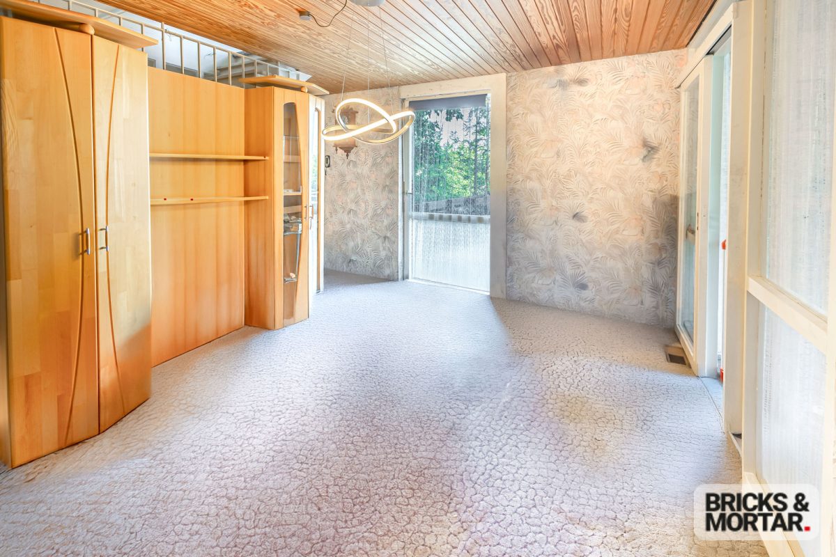 Immobilienangebot - Nürnberg - Alle - Großzügiges Reiheneckhaus in Nürnberg-Katzwang mit Sanierungsbedarf