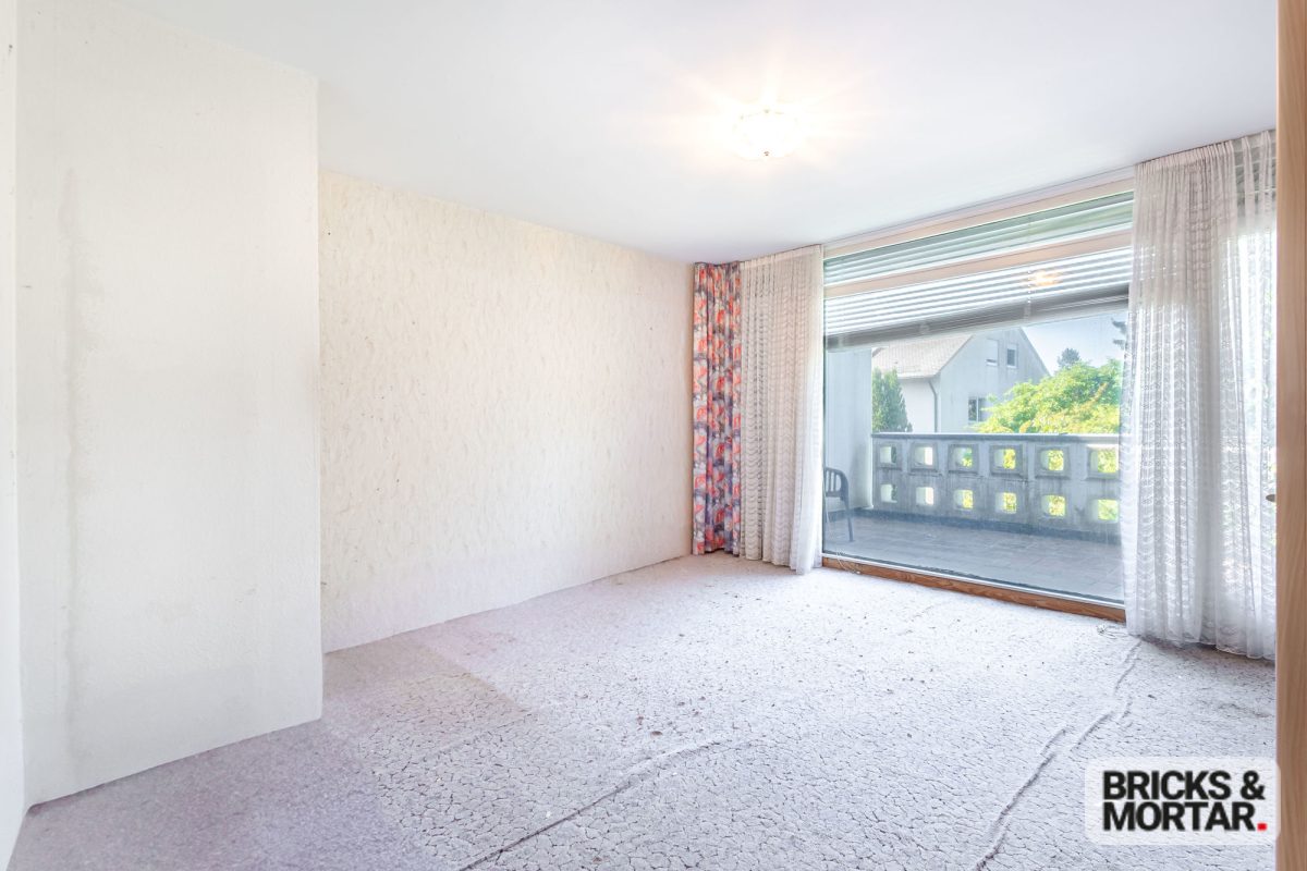 Immobilienangebot - Nürnberg - Alle - Großzügiges Reiheneckhaus in Nürnberg-Katzwang mit Sanierungsbedarf