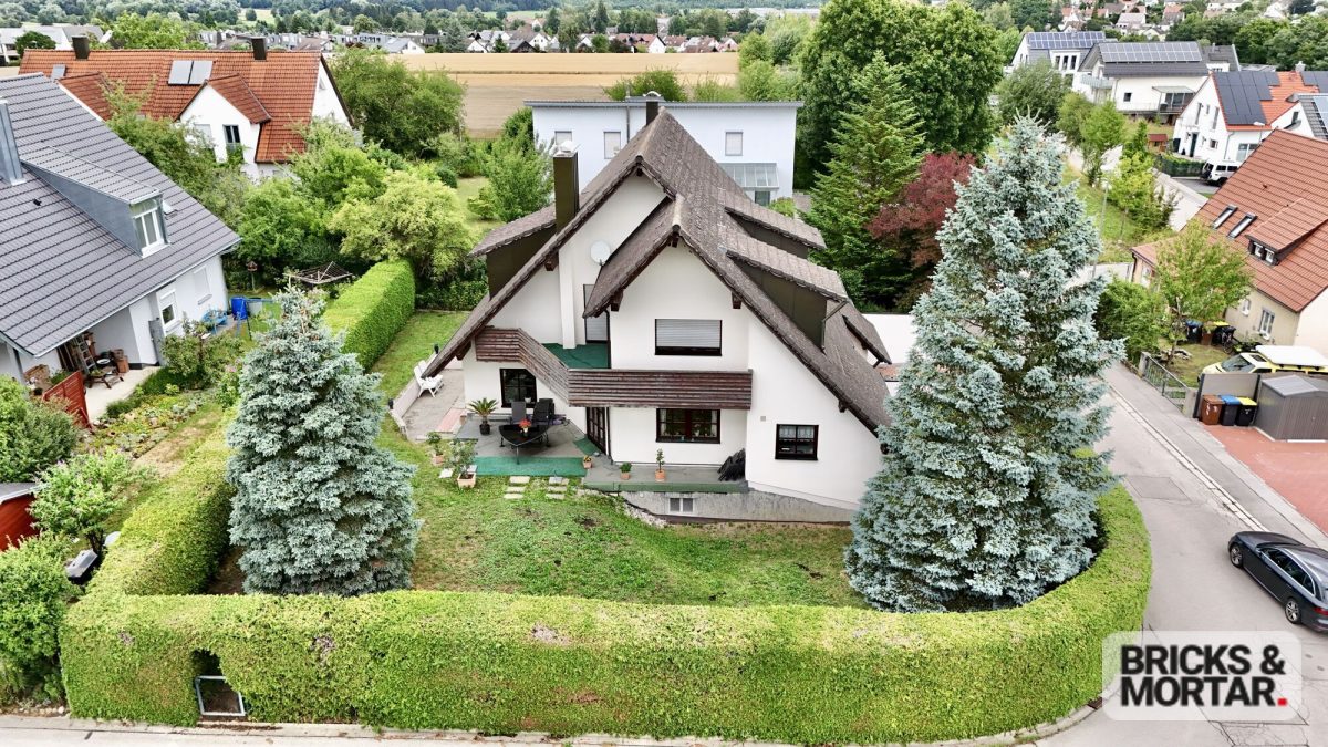 Immobilienangebot - Diedorf / Anhausen - Alle - Großzügiges, lichtdurchflutetes Einfamilienhaus in ruhiger Wohnlage  -außergewöhnliche Architektur-