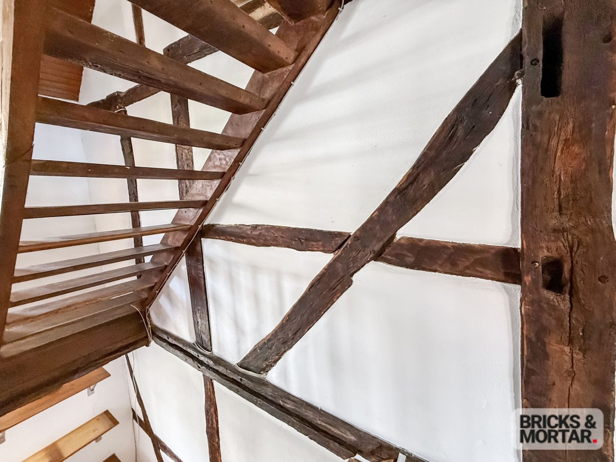 Immobilienangebot - Kaufungen - Alle - Historisches Fachwerkhaus direkt an der Losse