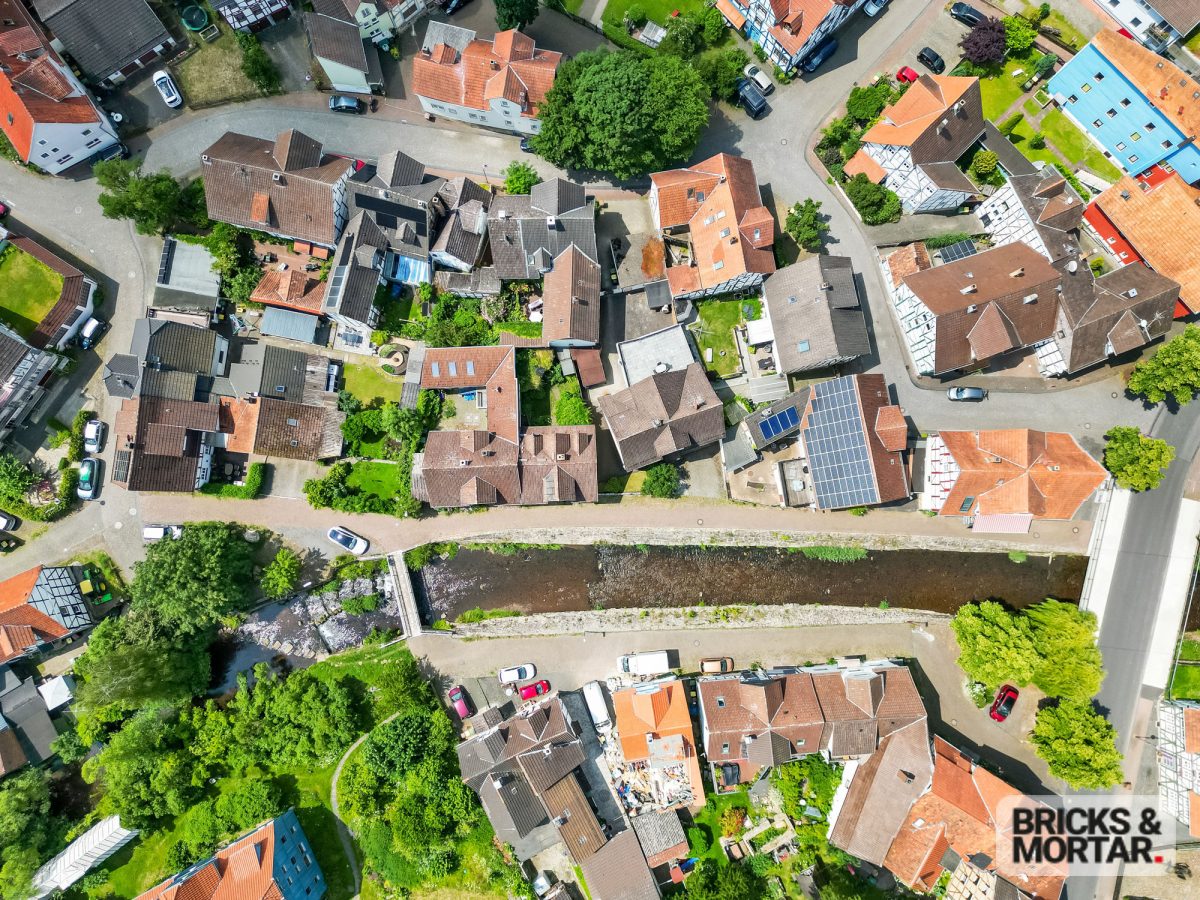 Immobilienangebot - Kaufungen - Alle - Historisches Fachwerkhaus direkt an der Losse