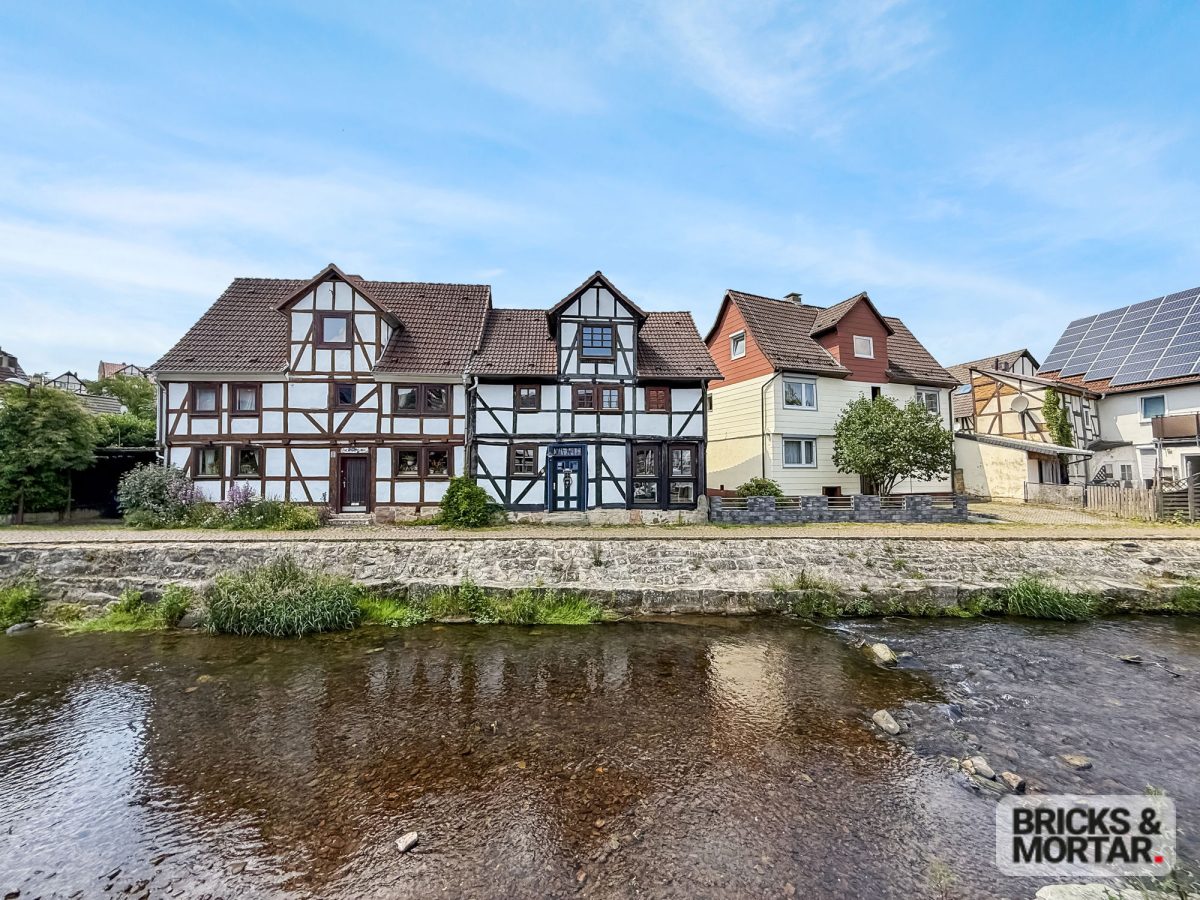 Immobilienangebot - Kaufungen - Alle - Historisches Fachwerkhaus direkt an der Losse