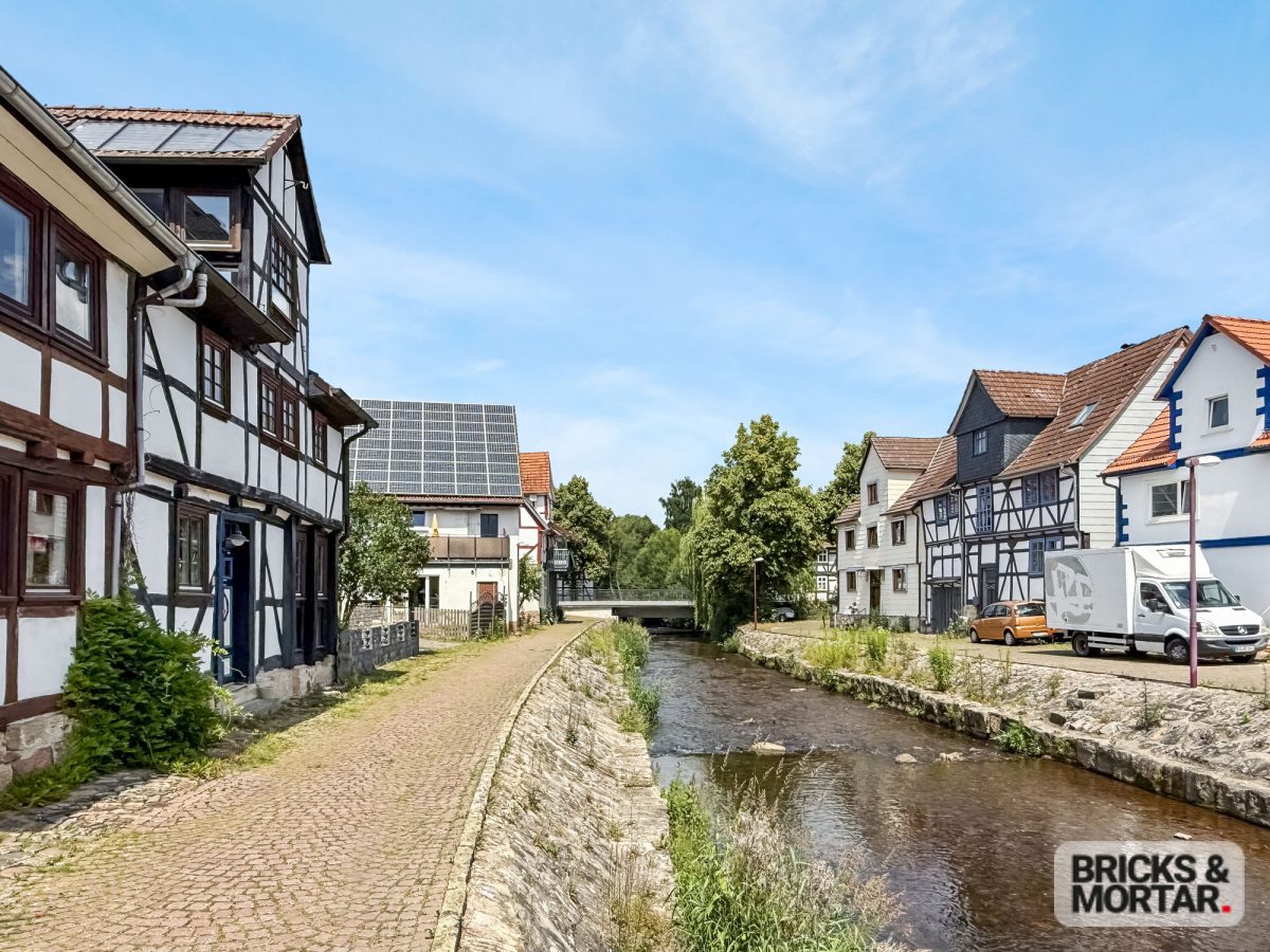 Immobilienangebot - Kaufungen - Alle - Historisches Fachwerkhaus direkt an der Losse