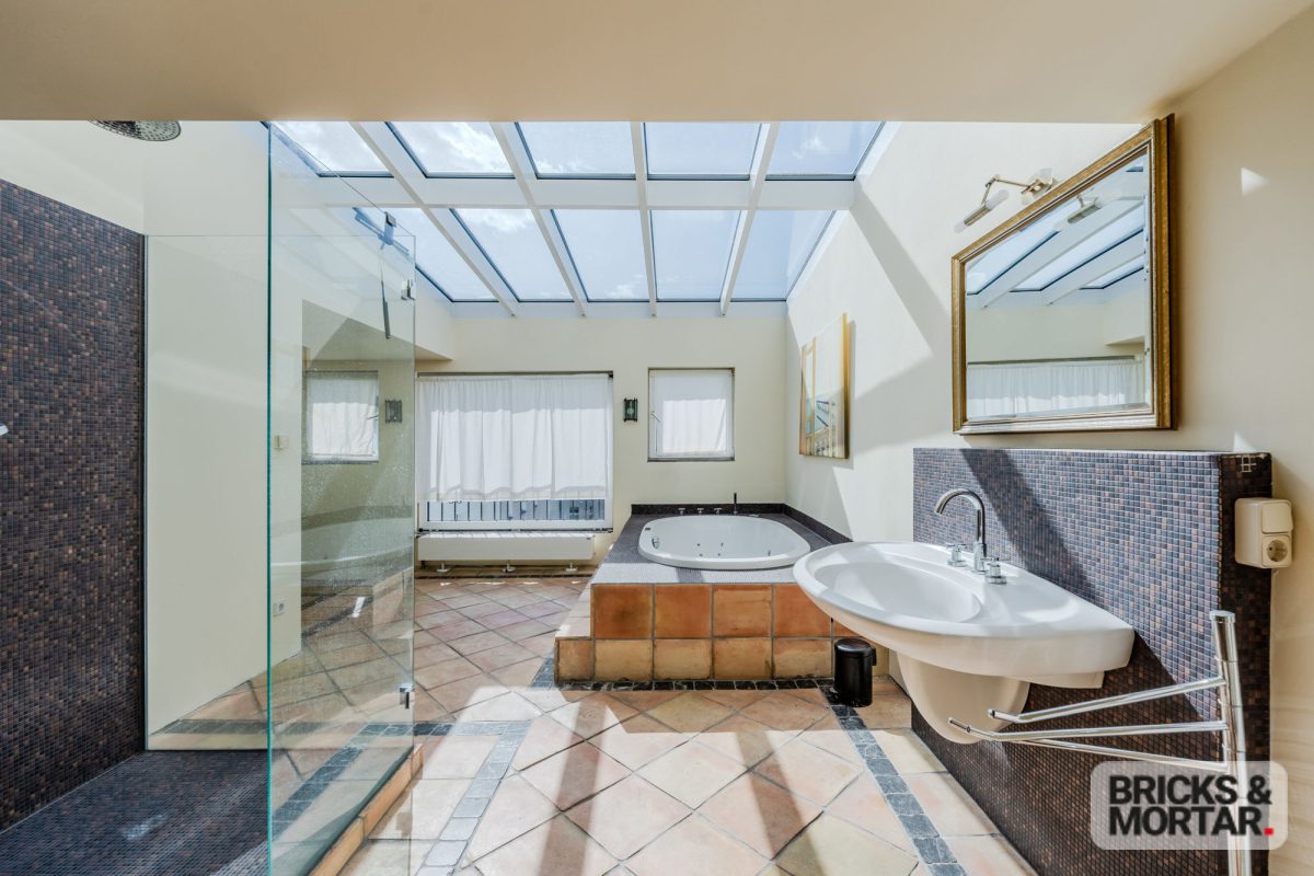 Immobilienangebot - Berlin - Alle - Über den Dächern von Charlottenburg:
4-Zimmer-Wohntraum 
im historischen Altbau 
nahe Savignyplatz