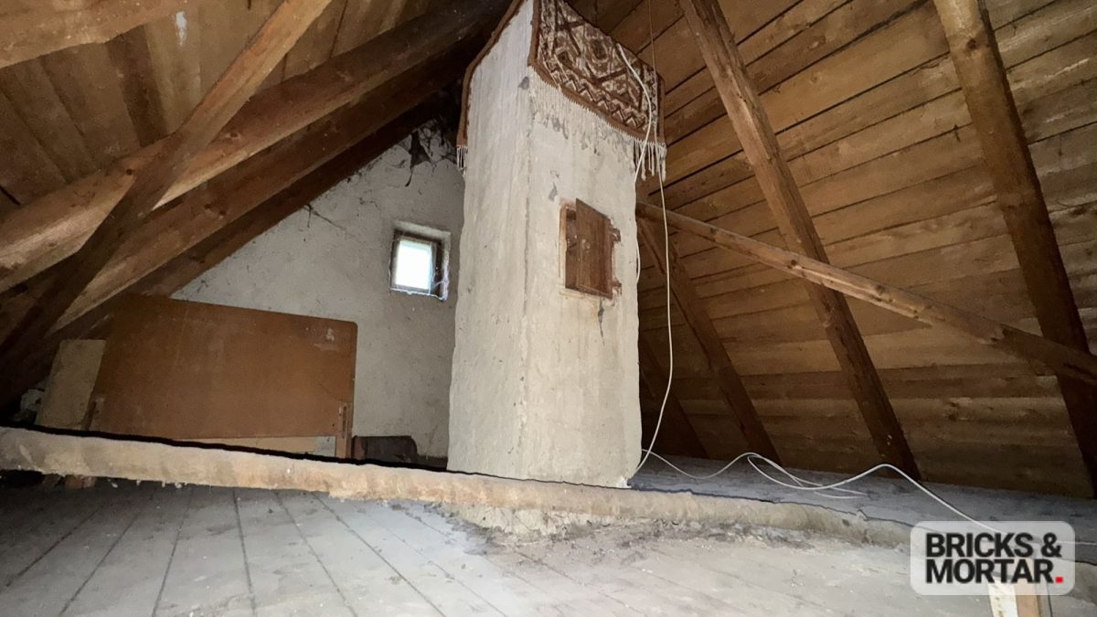 Immobilienangebot - Wehringen - Alle - Einfamilienhaus mit Charme, einem großem Garten und einer Garage im Untergeschoß