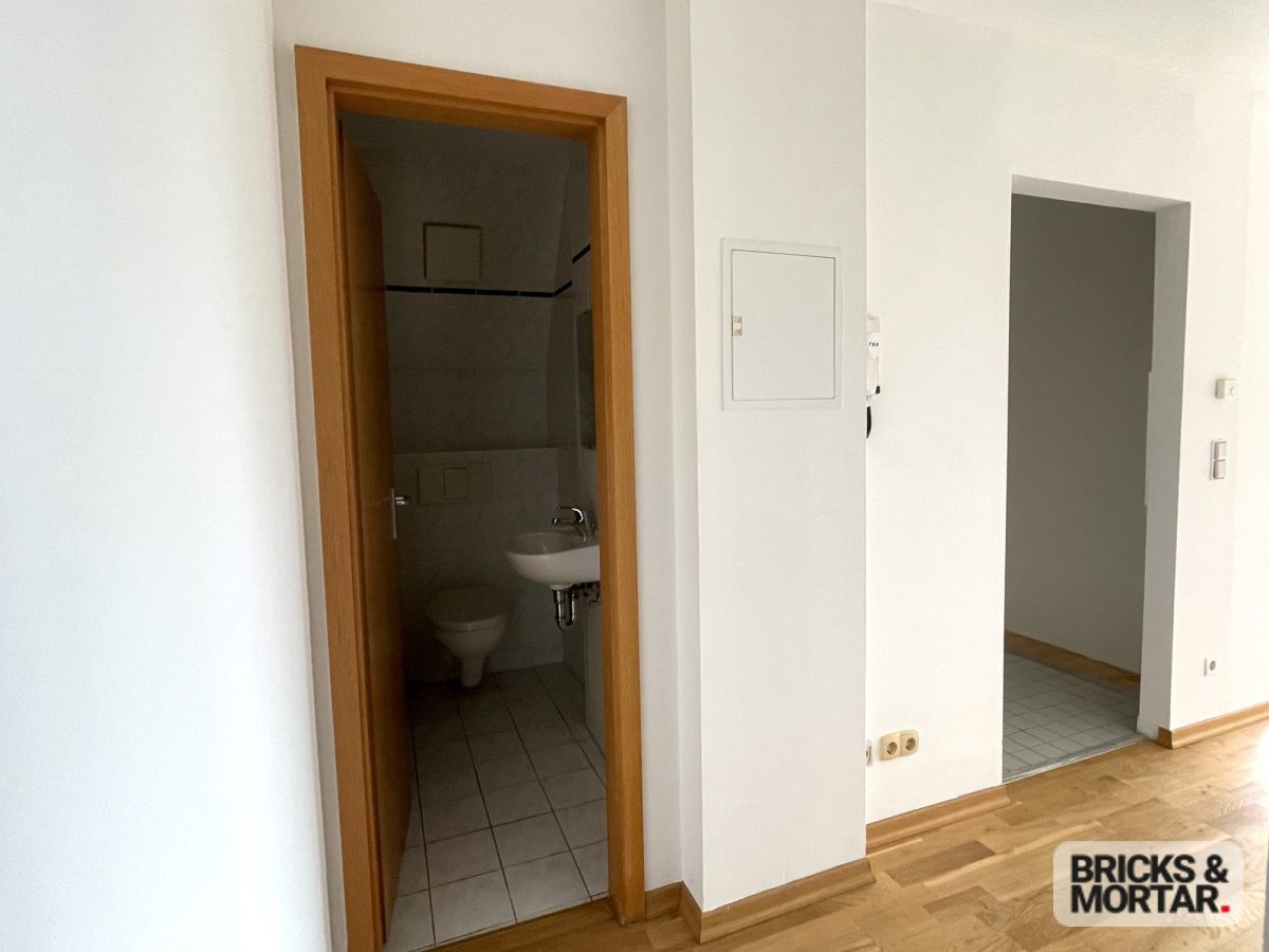Immobilienangebot - Leipzig / Leutzsch - Alle - Modernisierte Maisonettewohnung mit 2 Balkonen und optinaler Tiefgaragenstellplatz