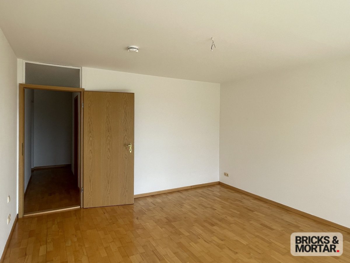 Immobilienangebot - Leipzig / Leutzsch - Alle - Modernisierte Maisonettewohnung mit 2 Balkonen und optinaler Tiefgaragenstellplatz