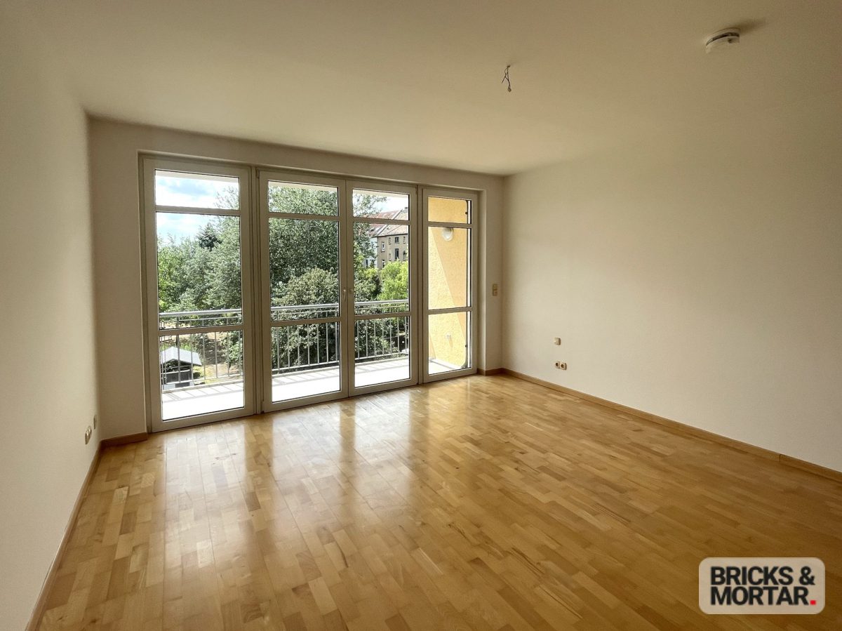 Immobilienangebot - Leipzig / Leutzsch - Alle - Modernisierte Maisonettewohnung mit 2 Balkonen und optinaler Tiefgaragenstellplatz