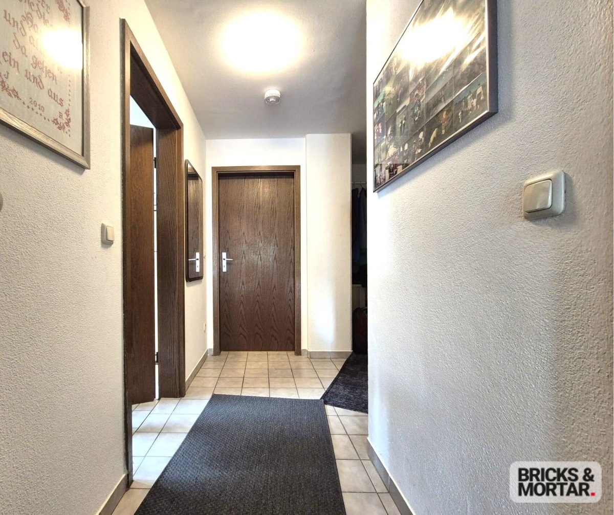 Immobilienangebot - Halfing - Alle - *Gepflegte 2-Zimmer-Wohnung mit Stellplatz und Kellerabteil – ideal für Kapitalanleger*