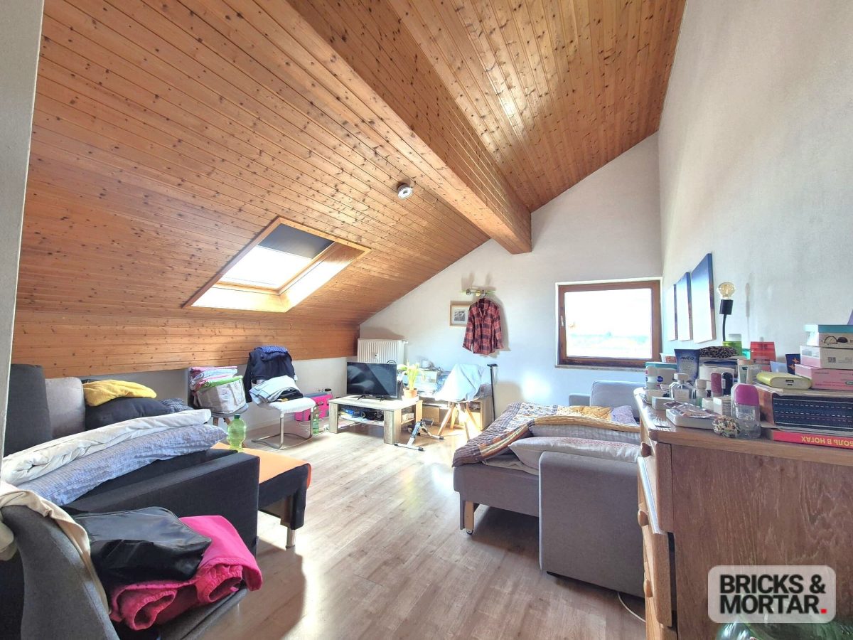 Immobilienangebot - Halfing - Alle - *Helle DG-Wohnung mit Balkon und Keller – perfekt für Selbstnutzer oder Anleger*
