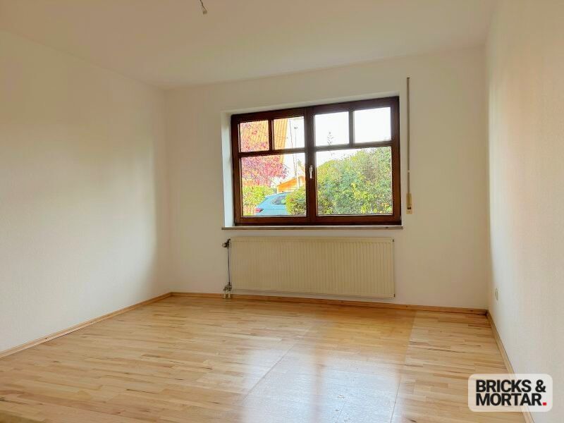 Immobilienangebot - Untermeitingen - Alle - Charmante 3-Zimmer-Wohnung mit Wintergarten und Gartenanteil, ruhige Lage, TG-Stellplatz vorhanden