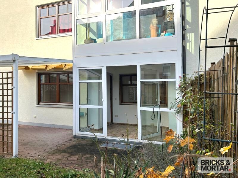 Immobilienangebot - Untermeitingen - Alle - Charmante 3-Zimmer-Wohnung mit Wintergarten und Gartenanteil, ruhige Lage, TG-Stellplatz vorhanden