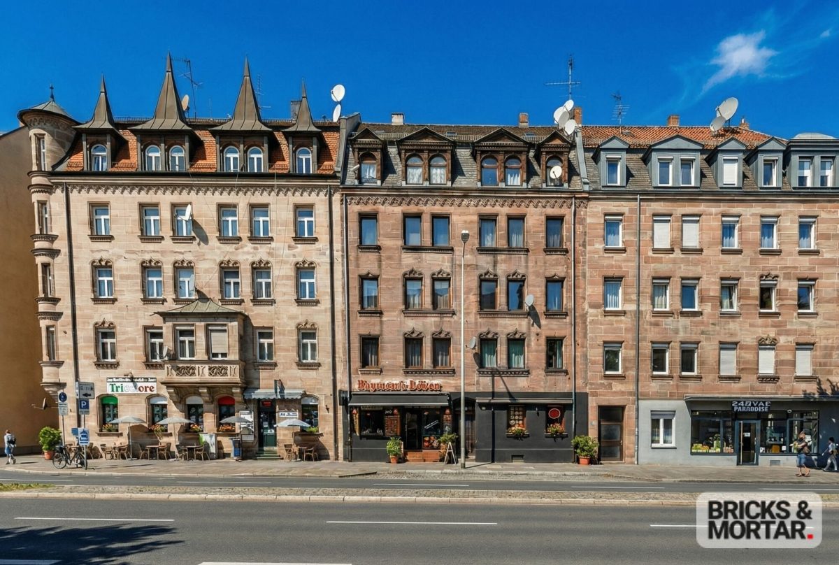 Immobilienangebot - Nürnberg - Alle - Renovierungsobjekt mit Charme – Dachgeschosswohnung mit Potenzial, ideal für Kapitalanleger
