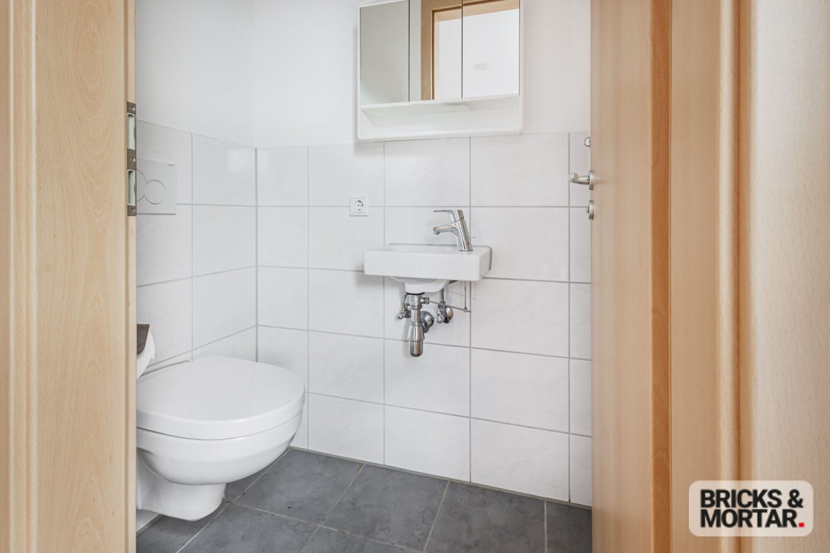 Immobilienangebot - Nürnberg - Alle - Seniorengerechte 2-Zimmerwohnung mit großer Dachterrasse für Eigennutz oder Kapitalanlage