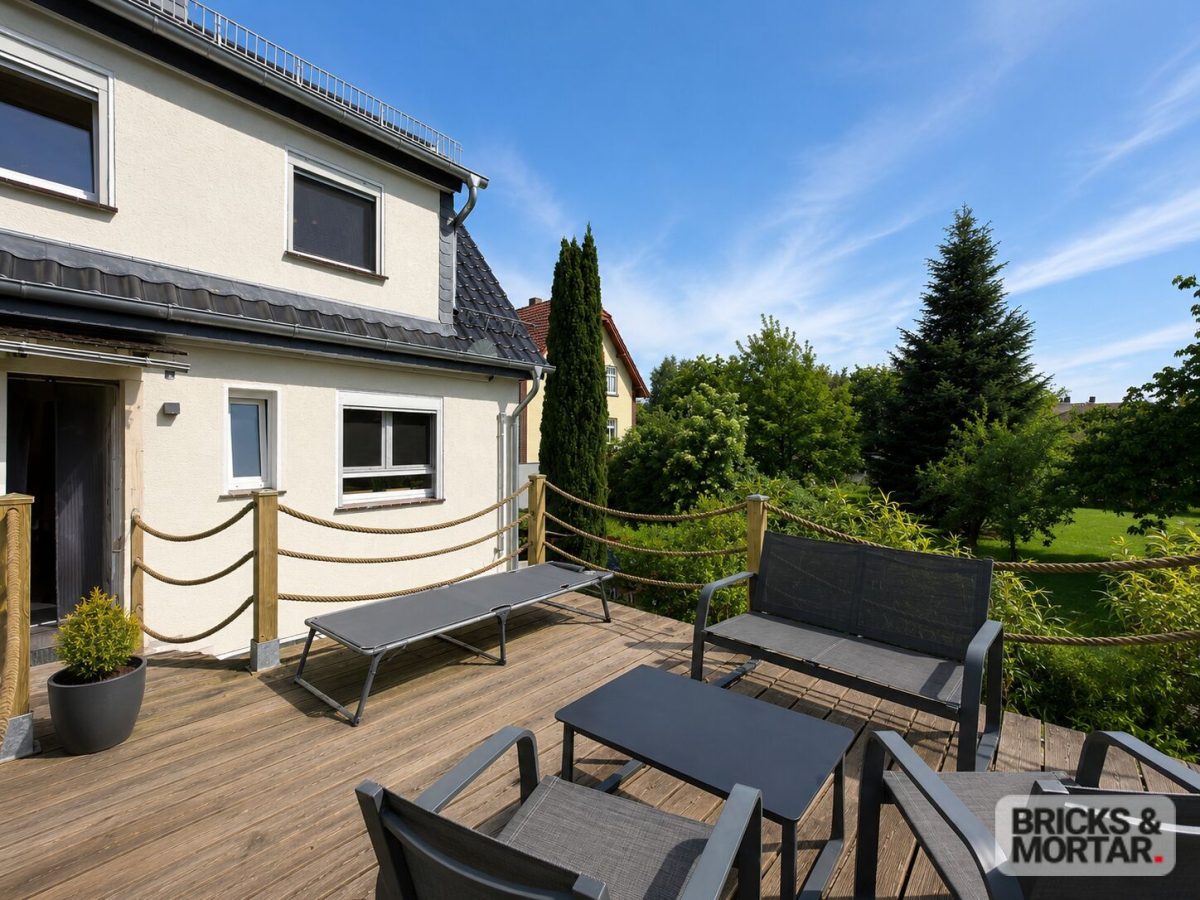 Immobilienangebot - Lohfelden - Alle - Familienfreundliche Doppelhaushälfte in Lohfelden mit Garten, Terrasse und viel Stauraum