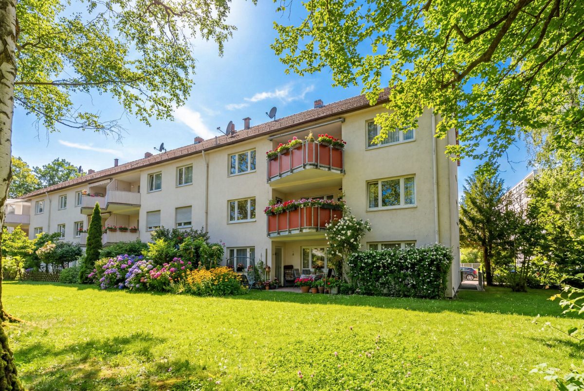 Immobilienangebot - Nürnberg - Alle - TOP-Lage in Langwasser: Platz für die ganze Familie. Ruhe vor der Tür. Einkaufen um die Ecke.