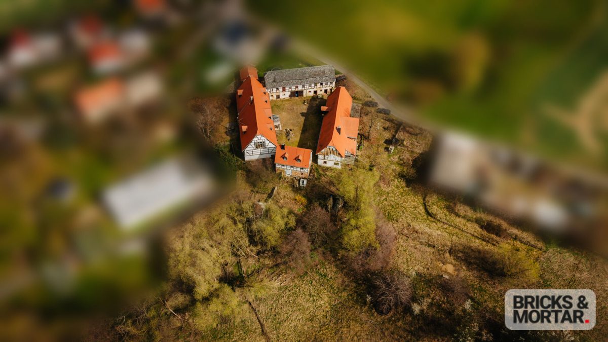 Immobilienangebot - Colditz - Alle - Historischer Vierseithof – Stilvolles Haupthaus mit Einliegerwohnung und Entwicklungsmöglichkeiten