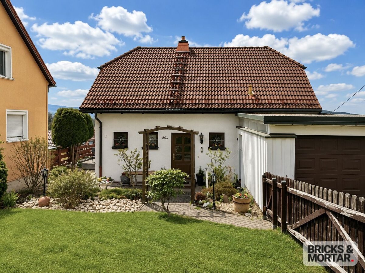 Immobilienangebot - Wilkau-Haßlau - Alle - Zwei Häuser – vielfältige Möglichkeiten für Familien & Generationen