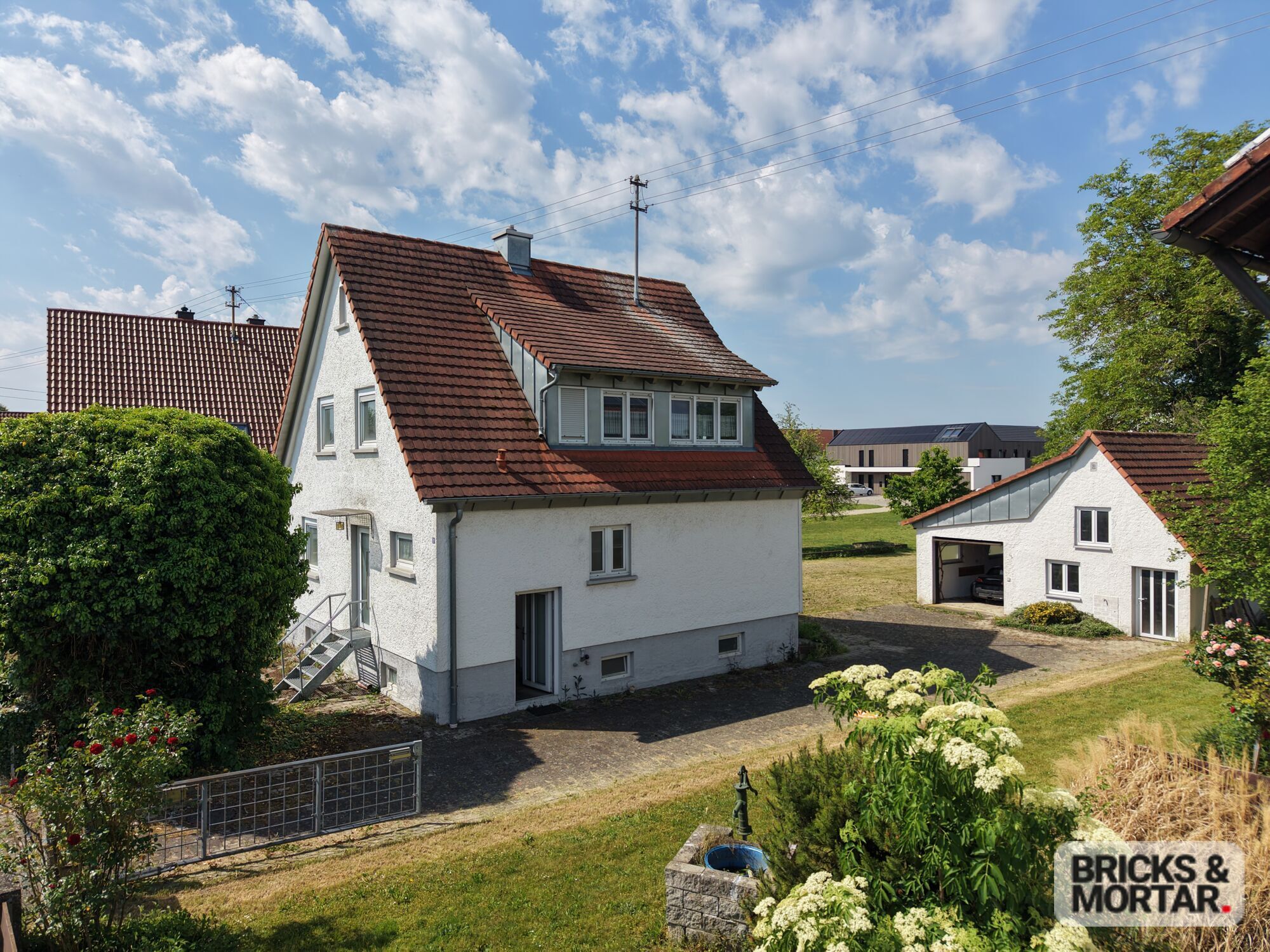 Immobilienangebot - Illertissen / Jedesheim - Alle - Gelegenheit in Jedesheim: Solides Einfamilienhaus zur direkten Übernahme – Jetzt Potenzial sichern!