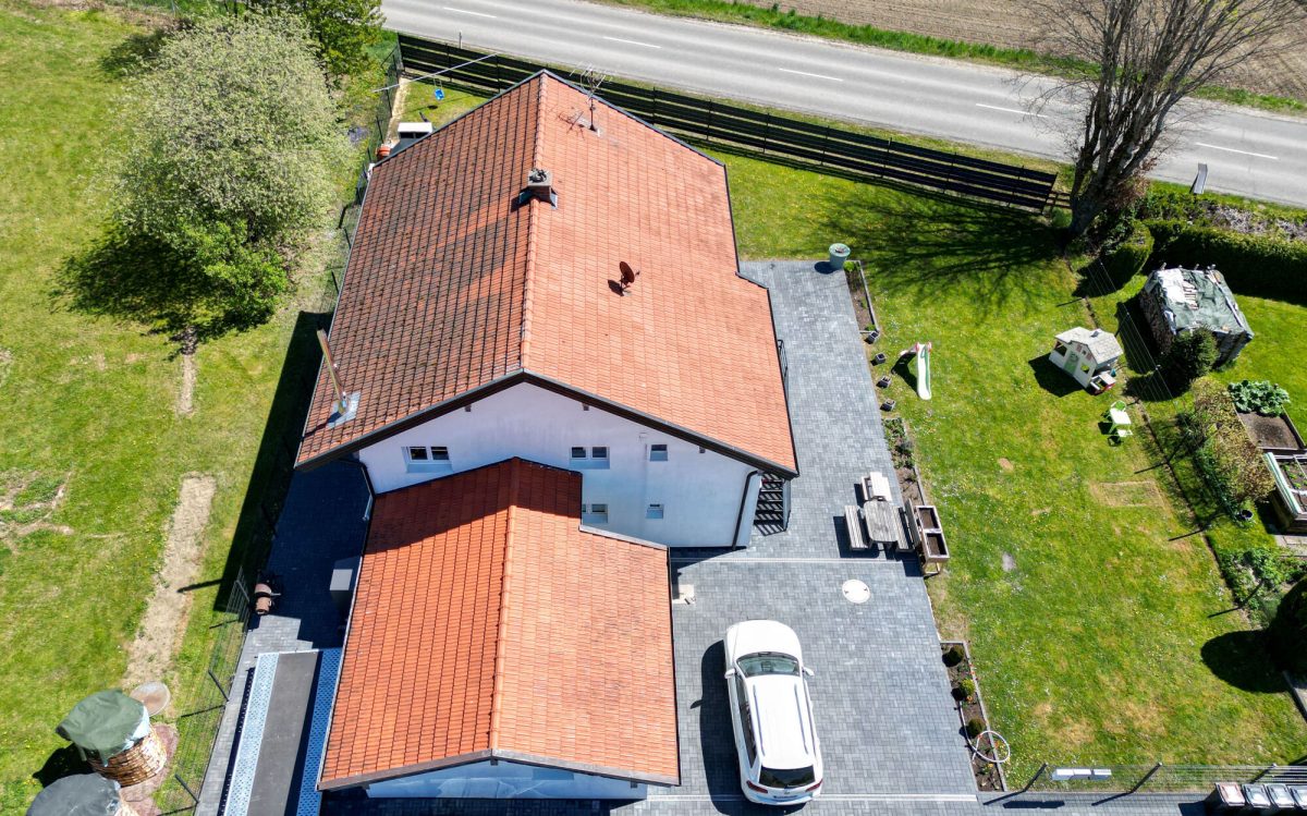 Immobilienangebot - Tacherting / Peterskirchen - Alle - ***Modernisiertes Zweifamilienhaus mit Einliegerwohnung – vielseitig nutzbar & mit Mieteinnahmen***