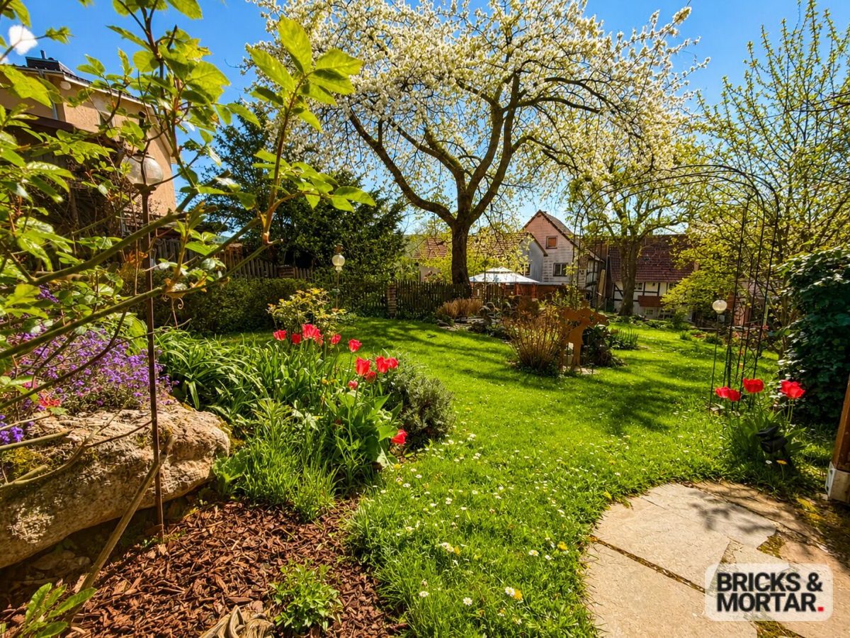 Immobilienangebot - Nieste - Alle - Großes Einfamilienhaus 
mit traumhaften Garten