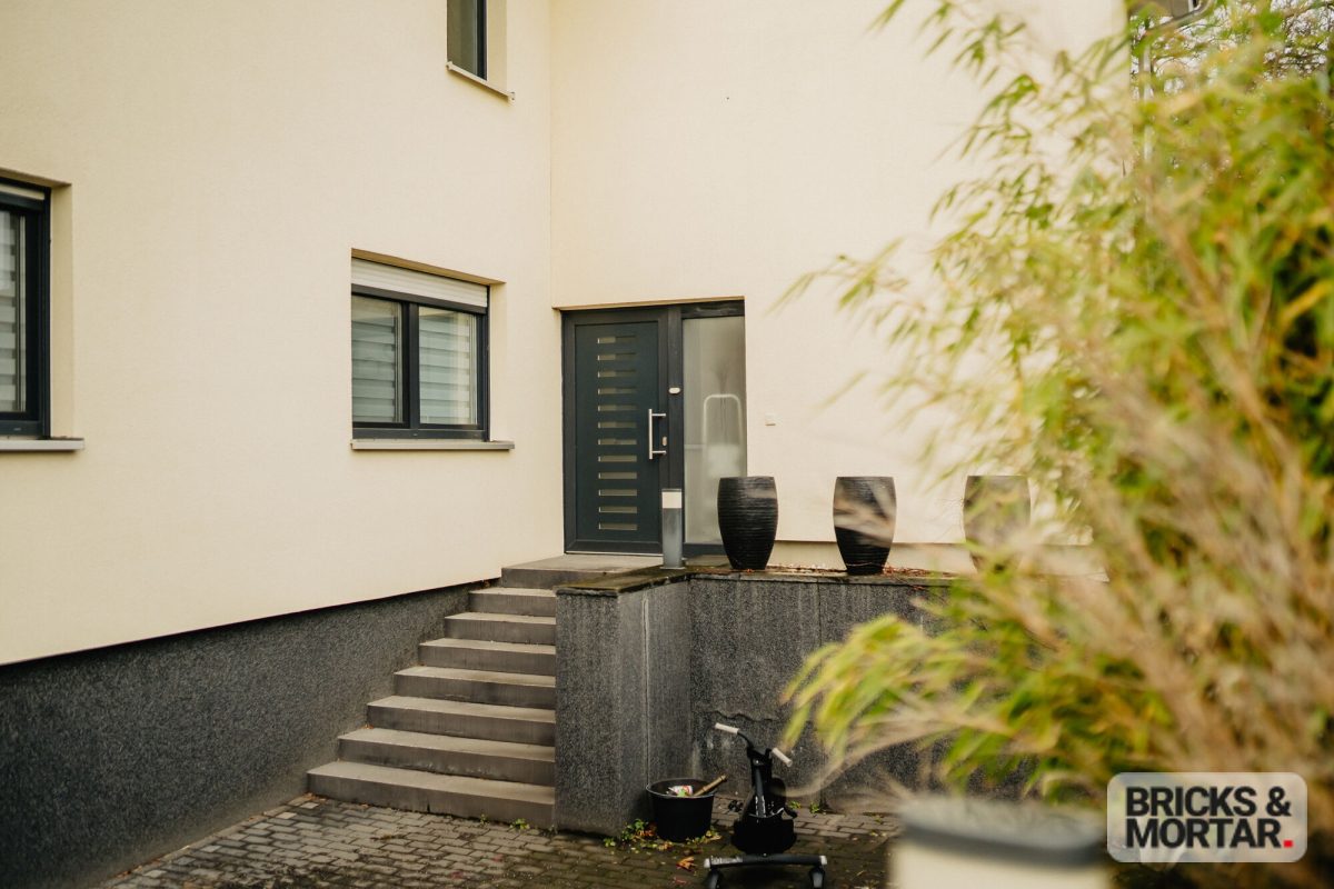 Immobilienangebot - Halle - Alle - Einziehen und wohlfühlen - hochwertig saniertes Einfamilienhaus mit Garten und Terrasse
