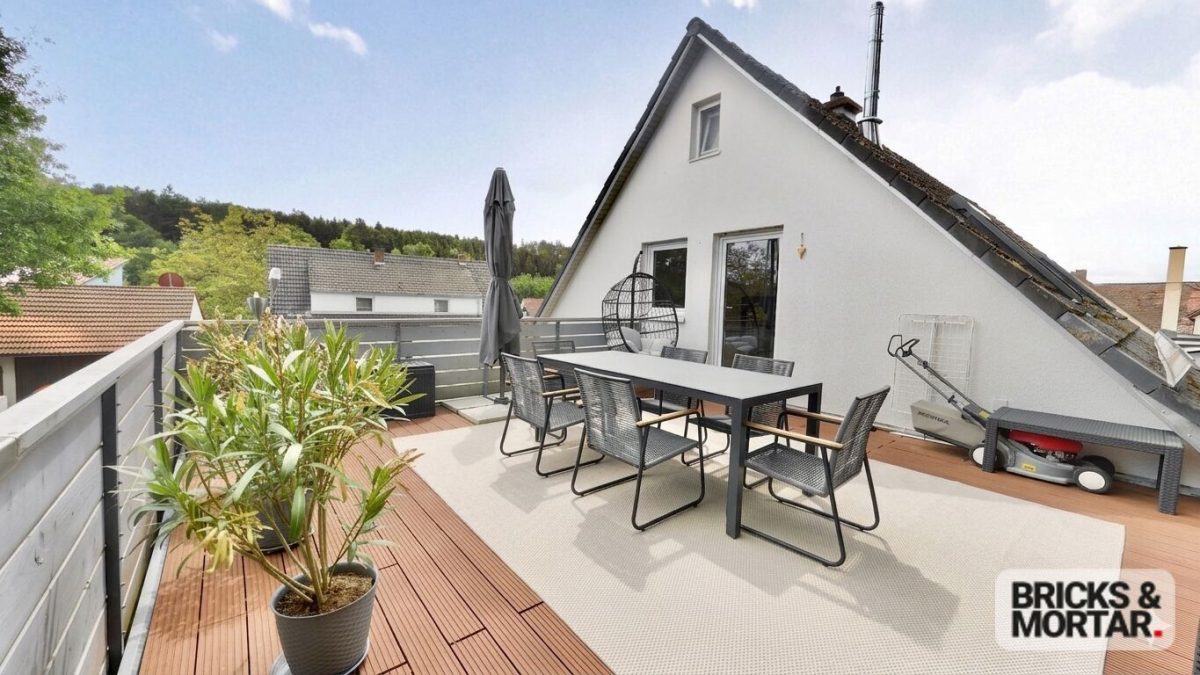 Immobilienangebot - Aystetten - Alle - Stilvoll modernisiertes Einfamilienhaus – Hochwertig saniert, großzügige Terrasse & uneinsehbarer Garten