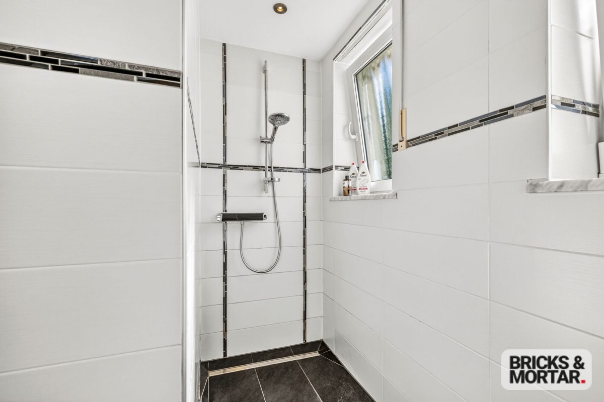 Immobilienangebot - Zusmarshausen - Alle - Arbeiten und Wohnen unter einem Dach!
Vielseitige Immobilie mit Top-Anbindung an die A8
