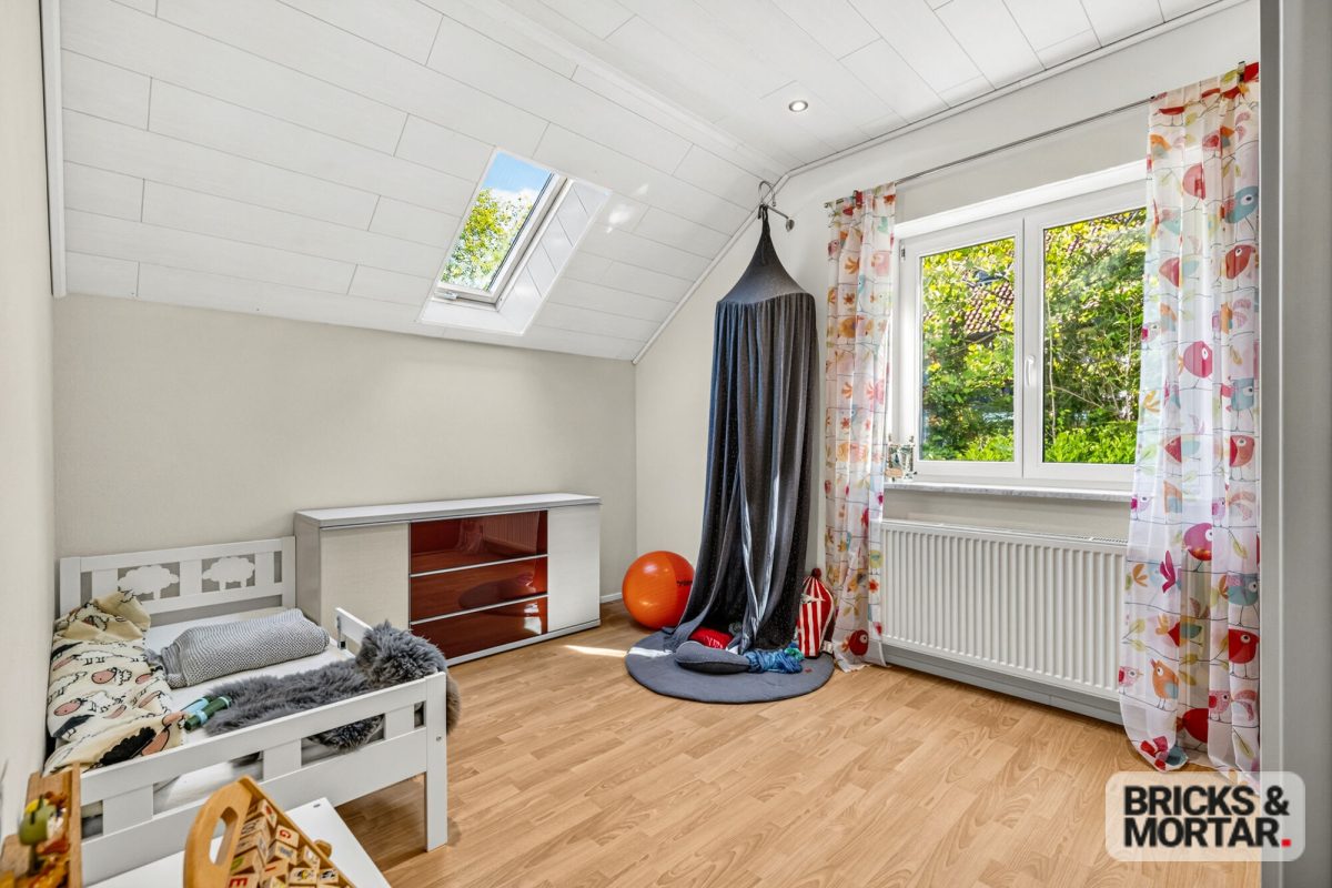 Immobilienangebot - Zusmarshausen - Alle - Arbeiten und Wohnen unter einem Dach!
Vielseitige Immobilie mit Top-Anbindung an die A8