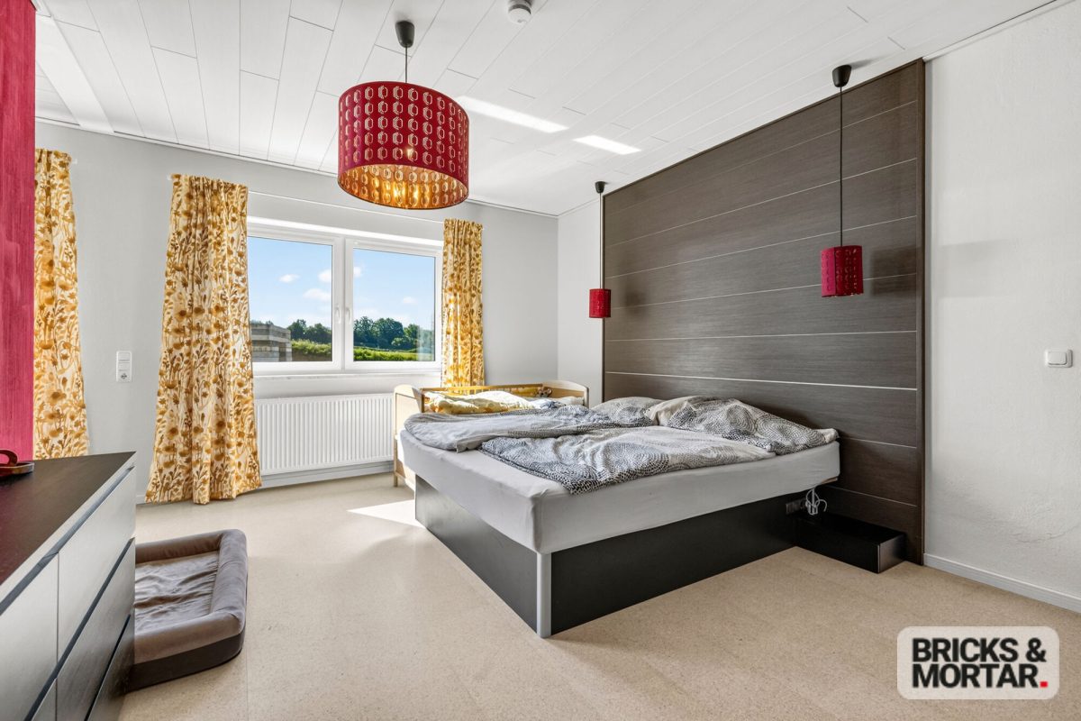 Immobilienangebot - Zusmarshausen - Alle - Arbeiten und Wohnen unter einem Dach!
Vielseitige Immobilie mit Top-Anbindung an die A8