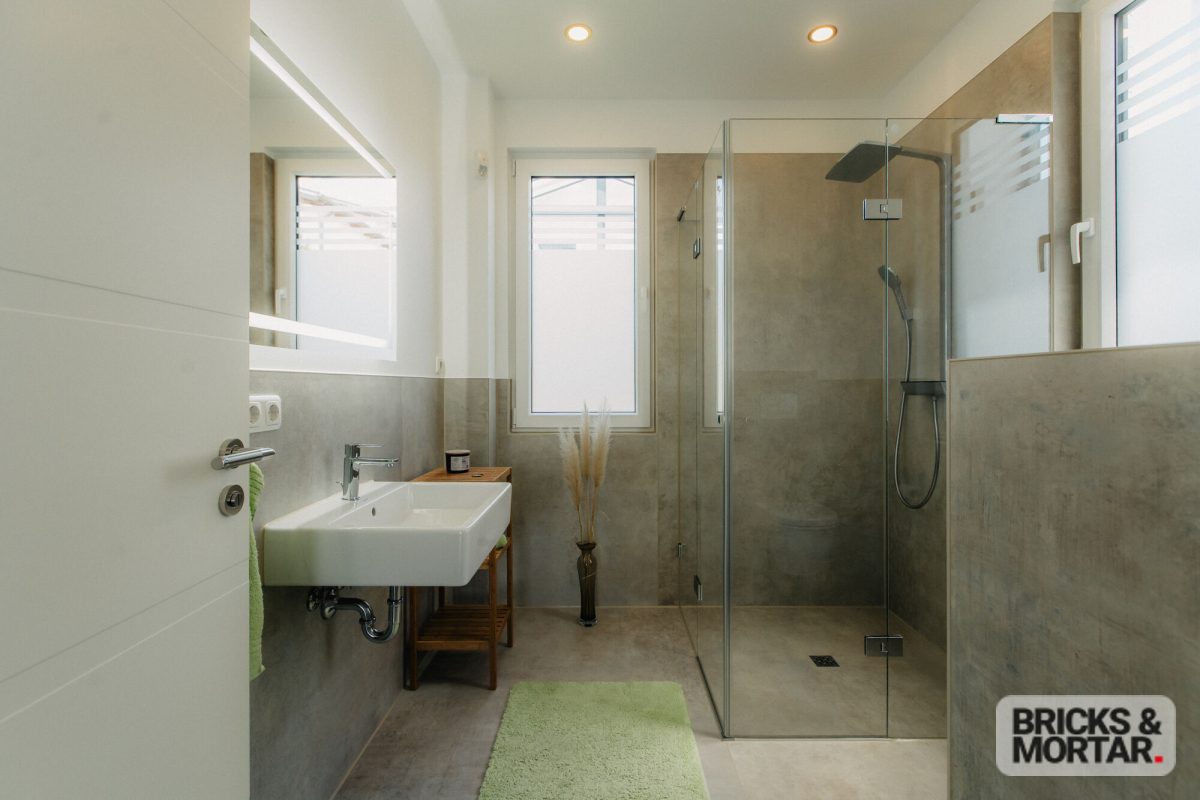 Immobilienangebot - Neukieritzsch - Alle - Außergewöhnliches Ferienhaus in hochwertiger Bauweise – modernes Wohnen auf höchstem Niveau