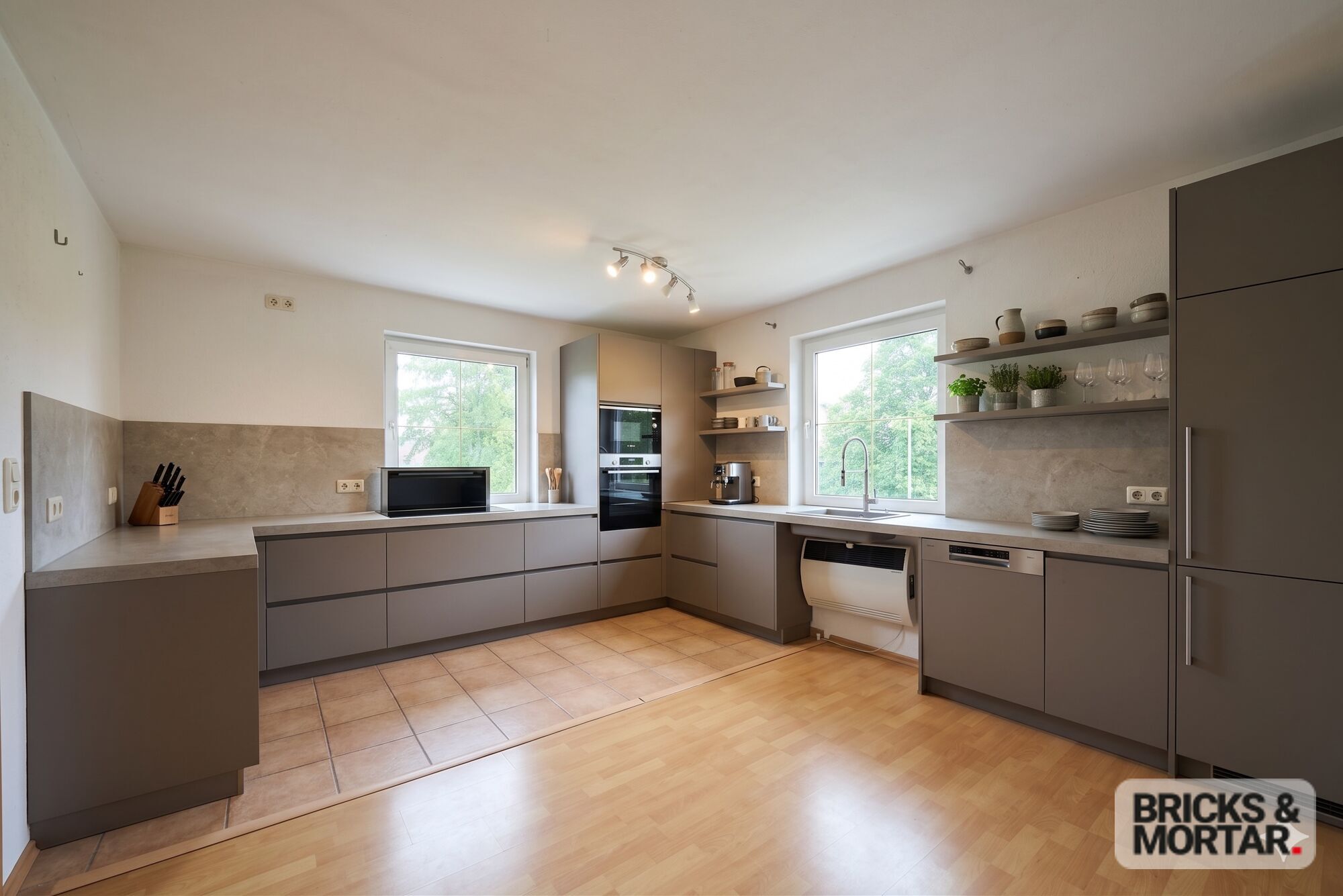 Immobilienangebot - Wiesenbach - Alle - Renditestarkes Projekt nahe Krumbach Wohnungspaket 4 Einheiten im Fünffamilienhaus