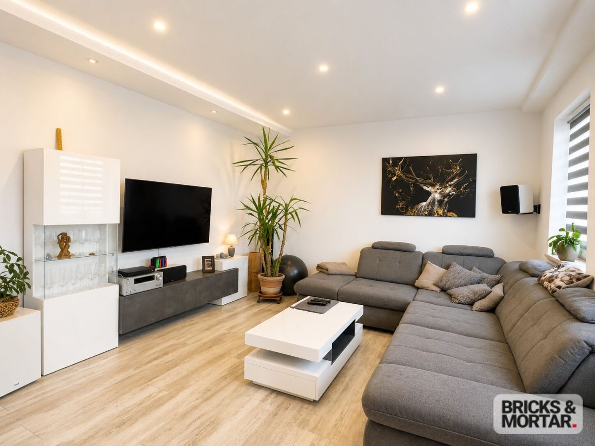 Immobilienangebot - Delitzsch - Alle - Liebevoll modernisierte Doppelhaushälfte mit Pool, Kamin und viel Platz zum Leben