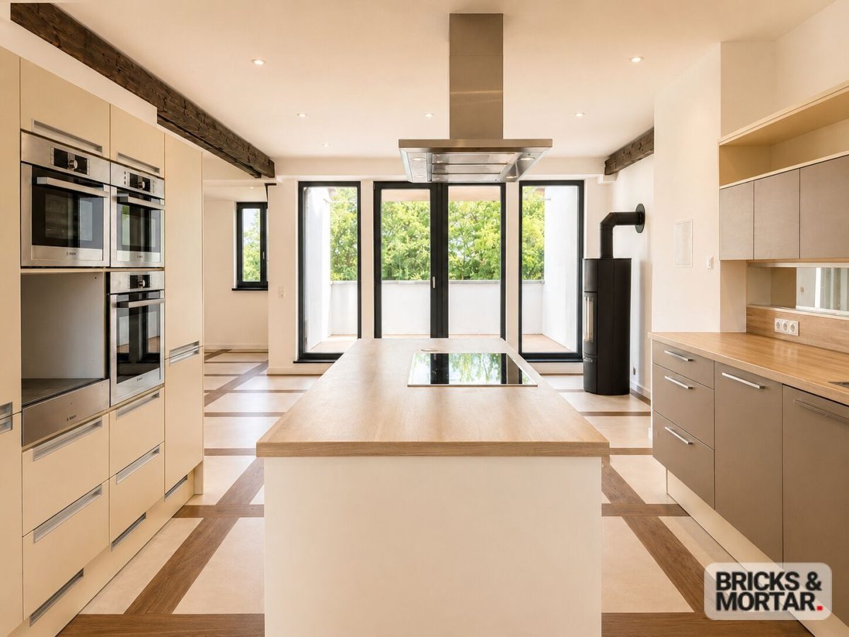 Immobilienangebot - Markkleeberg - Alle - Traumhafte Dachgeschosswohnung im Denkmal mit Loggia & Kamin - 9 von 15 Objekten bereits verkauft