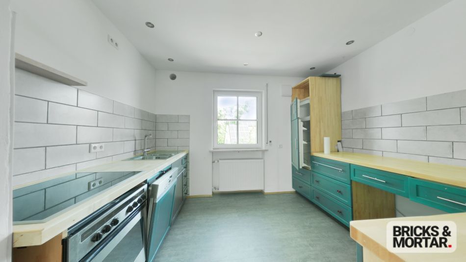 Immobilienangebot - Aystetten - Alle - Geräumiges, energetisch saniertes Zweifamilienhaus mit Ausbaureserve und großzügigem Garten