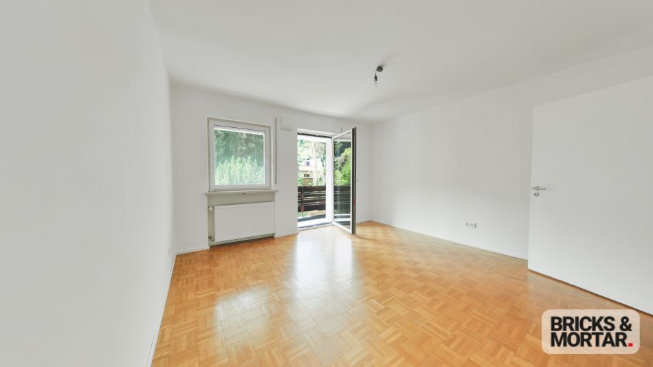 Immobilienangebot - Aystetten - Alle - Geräumiges, energetisch saniertes Zweifamilienhaus mit Ausbaureserve und großzügigem Garten