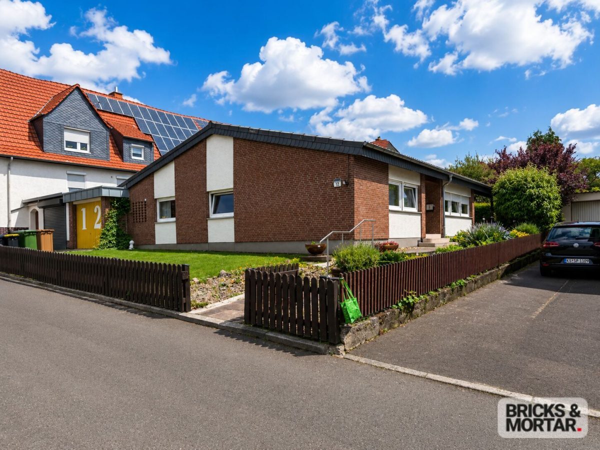 Immobilienangebot - Lohfelden - Alle - Großzügiges Bungalow in Ruhiger Anliegerstraße