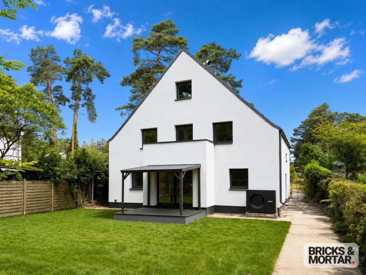 Immobilienangebot - Berlin - Alle - Provisionsfrei:Zweite Seelinie zur Großen Krampe–saniertes Familiendomizil auf ca. 680 m² Grundstück
