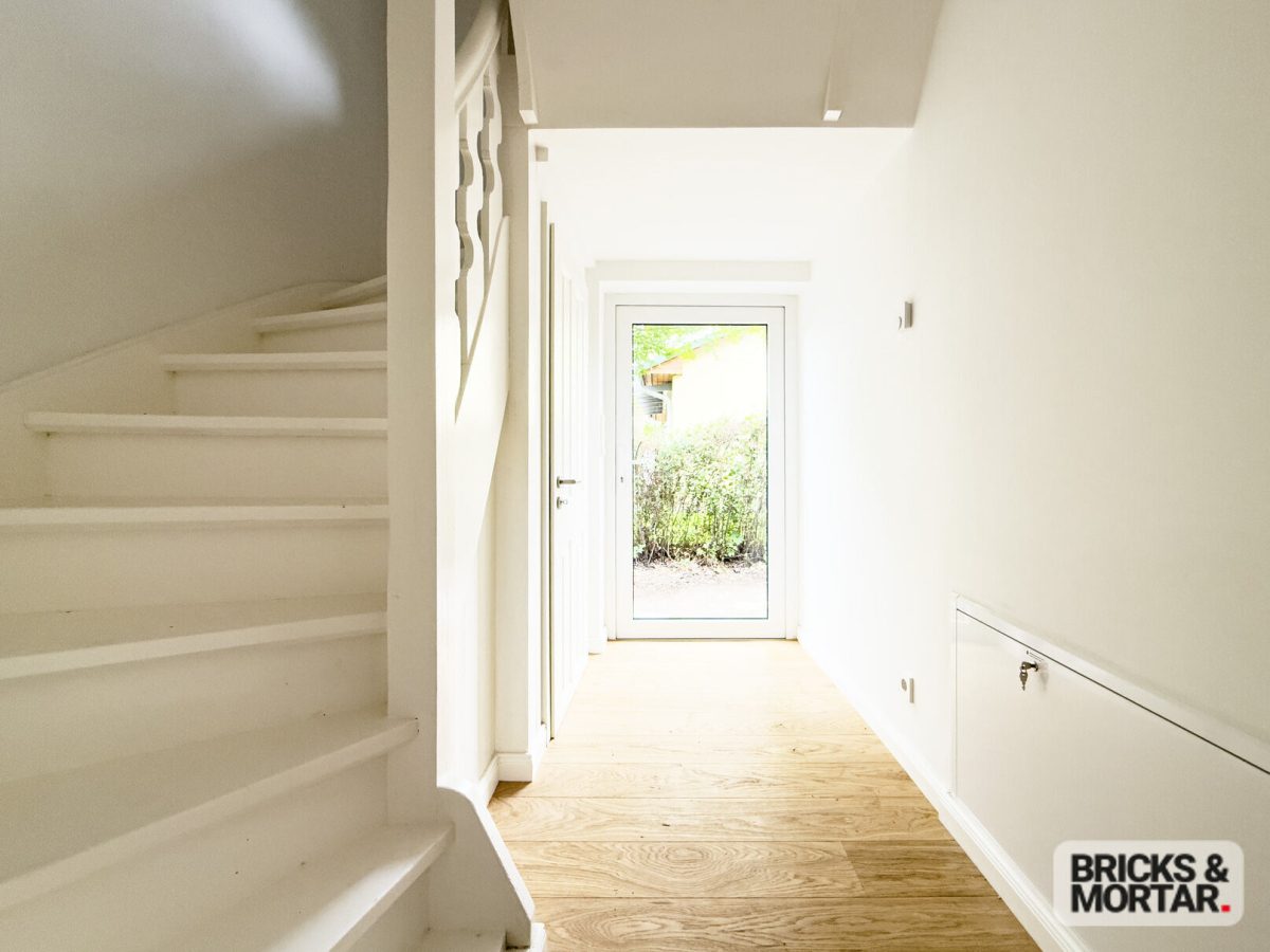 Immobilienangebot - Berlin - Alle - Provisionsfrei:Zweite Seelinie zur Großen Krampe–saniertes Familiendomizil auf ca. 680 m² Grundstück