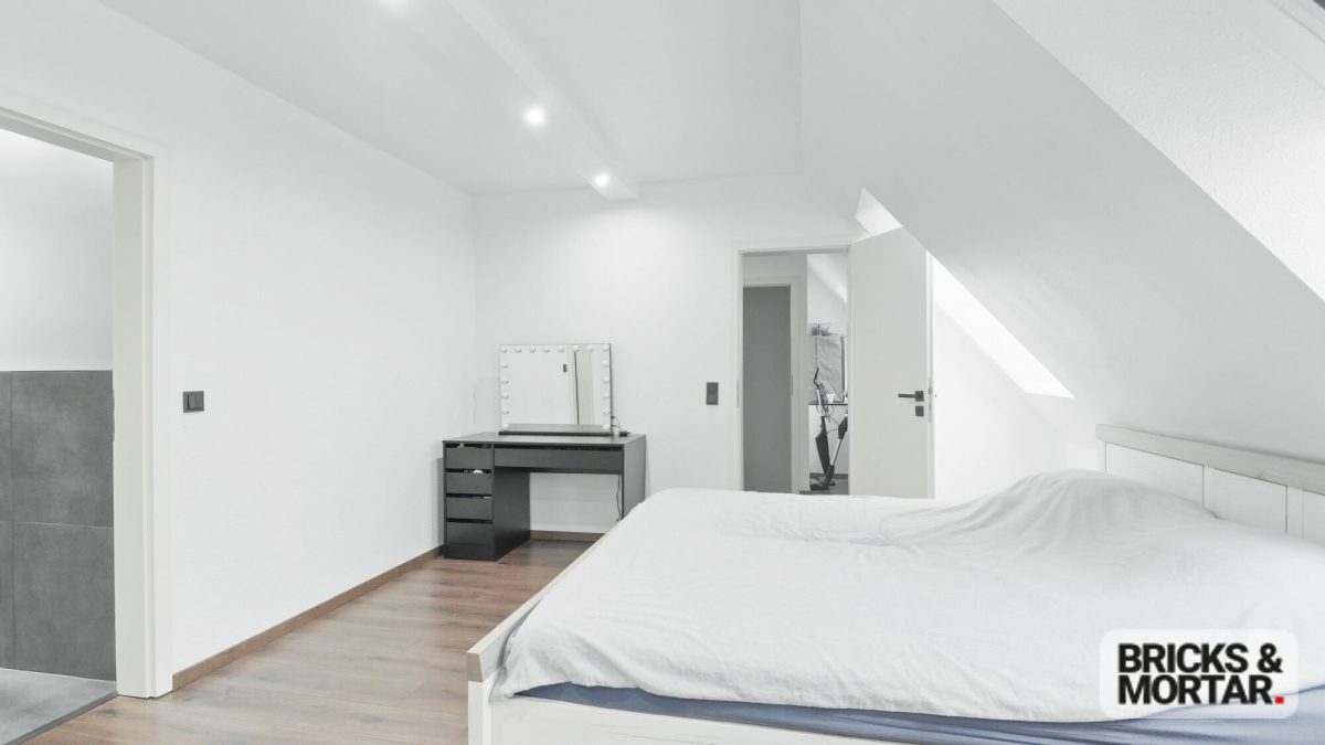 Immobilienangebot - Königsbrunn - Alle - Hell, modern und großzügig: Maisonette-Wohnung in gefragter Lage von Königsbrunn