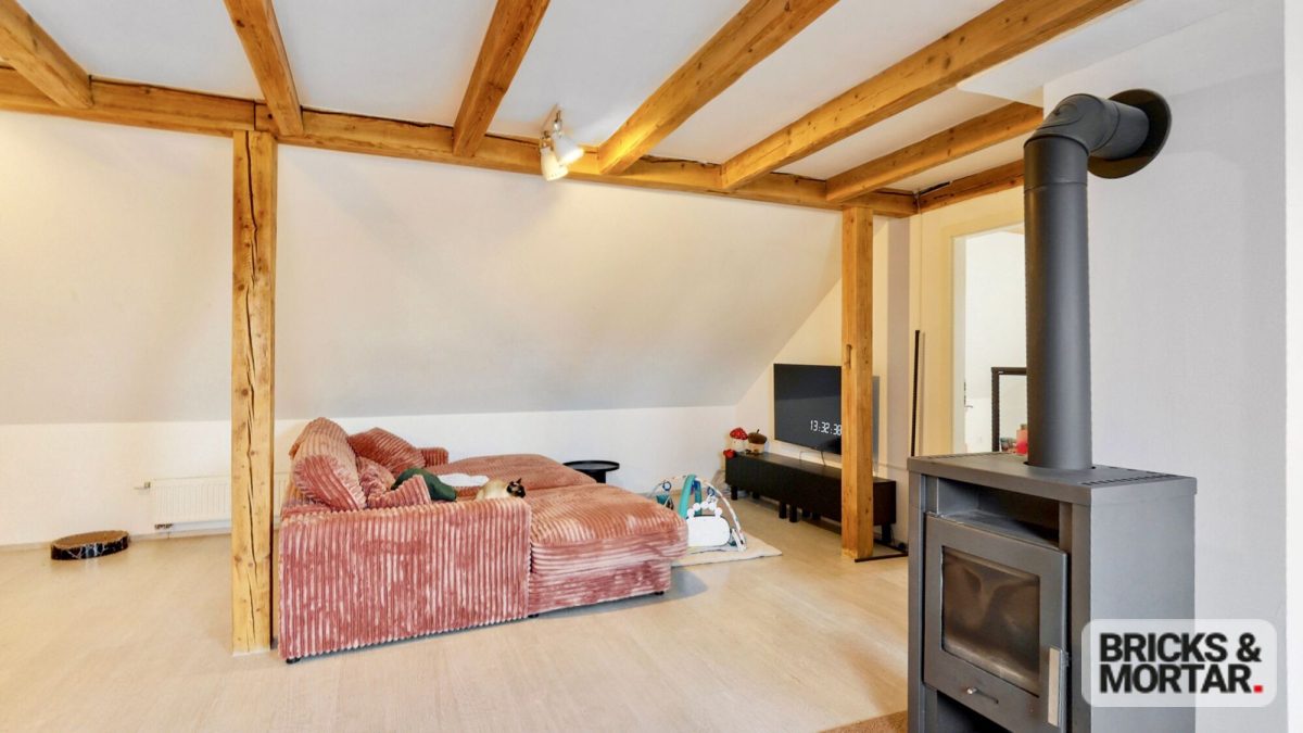 Immobilienangebot - Röfingen - Alle - Gepflegtes Dreifamilienhaus mit zusätzlicher Einheit und Photovoltaik