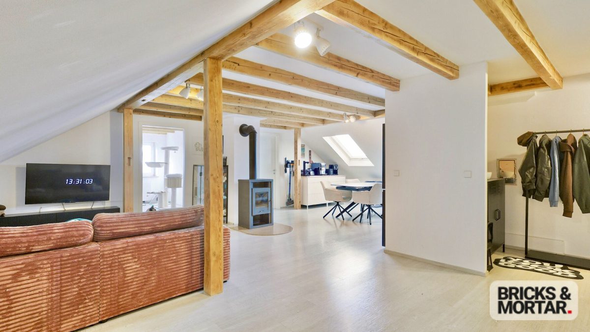 Immobilienangebot - Röfingen - Alle - Gepflegtes Dreifamilienhaus mit zusätzlicher Einheit und Photovoltaik