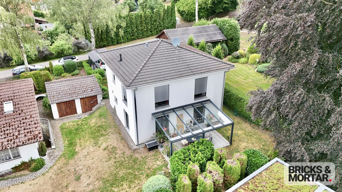 Immobilienangebot - Thannhausen - Alle - Modernes Fertighaus in Holzbauweise mit Doppelgarage – ruhige Lage in Thannhausen